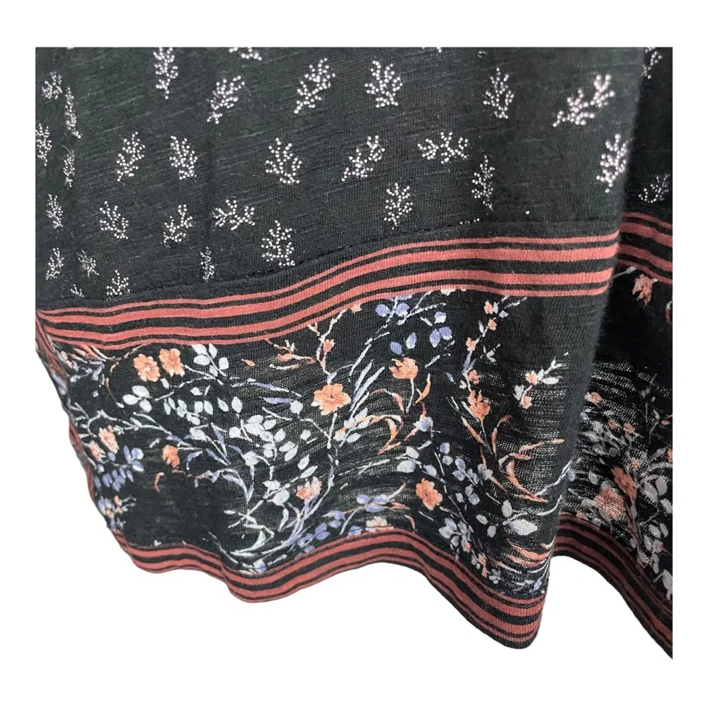 Lucky Brand Black Floral Design Knit‎ Top Size Large - Picture 6 of 9